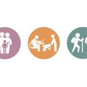 Drei Icons sind zu sehen, eines für Kinder und Familien, eines für arbeitende Menschen und eines für SeniorInnen